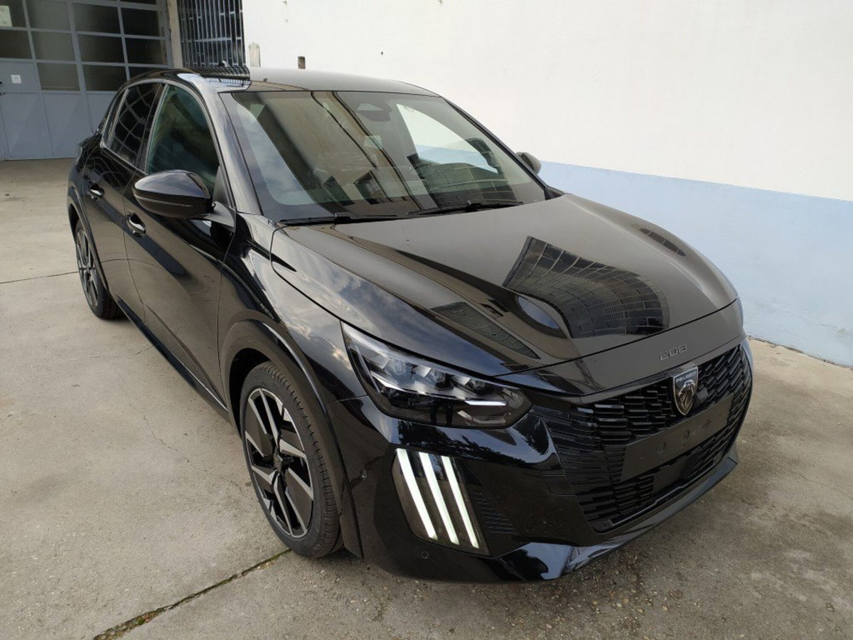 Peugeot 208 motore elettrico 136 CV 5 porte GT