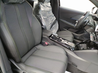 Peugeot 208 motore elettrico 136 CV 5 porte GT (14)