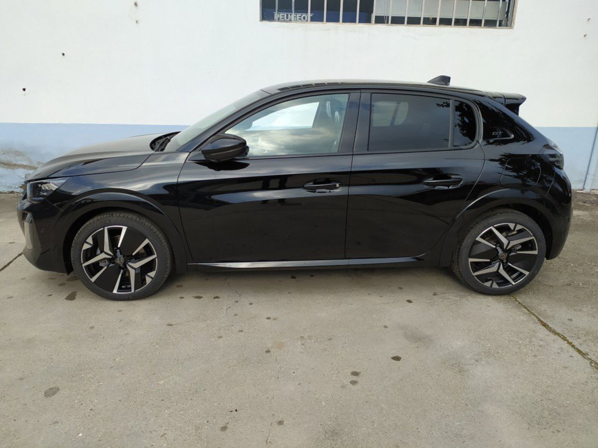 Peugeot 208 motore elettrico 136 CV 5 porte GT (3)