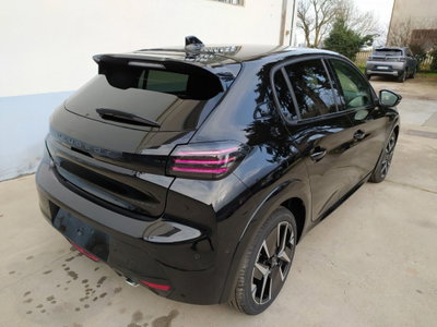 Peugeot 208 motore elettrico 136 CV 5 porte GT (5)
