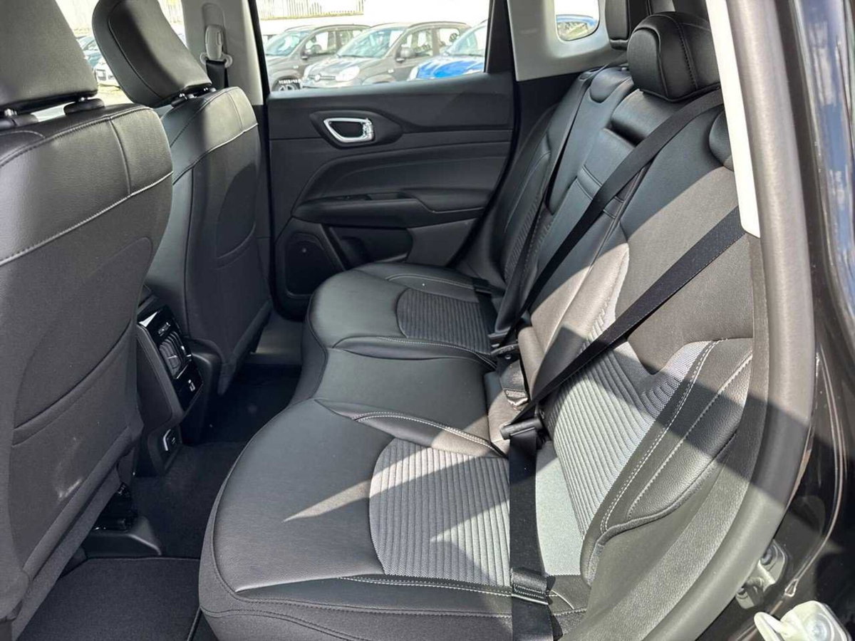 Jeep Compass 1.5 turbo t4 mhev Altitude 2wd 130cv dct (17)