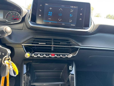 Peugeot 2008 PureTech 100 S&S Active Pack (14)