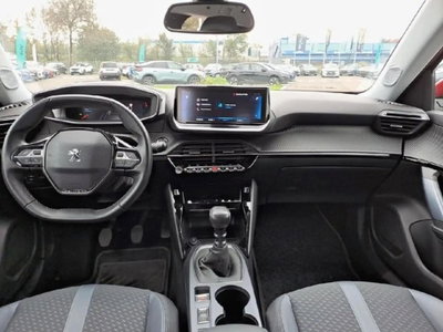Peugeot 2008 PureTech 100 S&S Allure Pack (14)