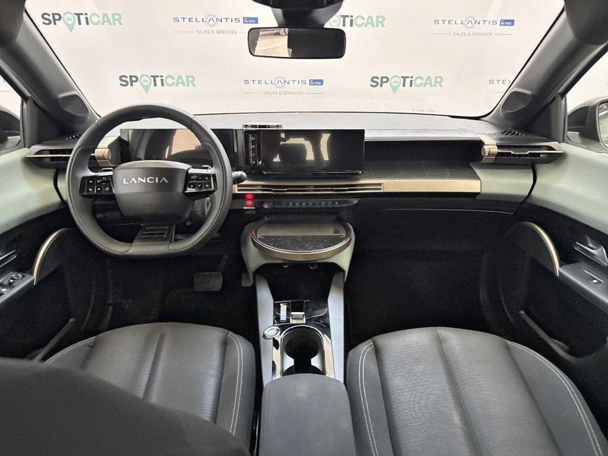 Lancia Ypsilon 1.2 mhev LX 110cv e-dct (19)