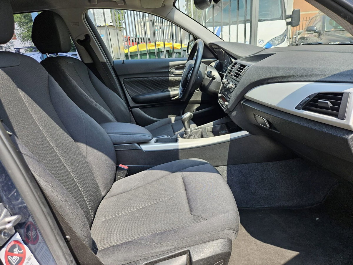 BMW Serie 1 3p. 118d xDrive 3p. Urban (12)