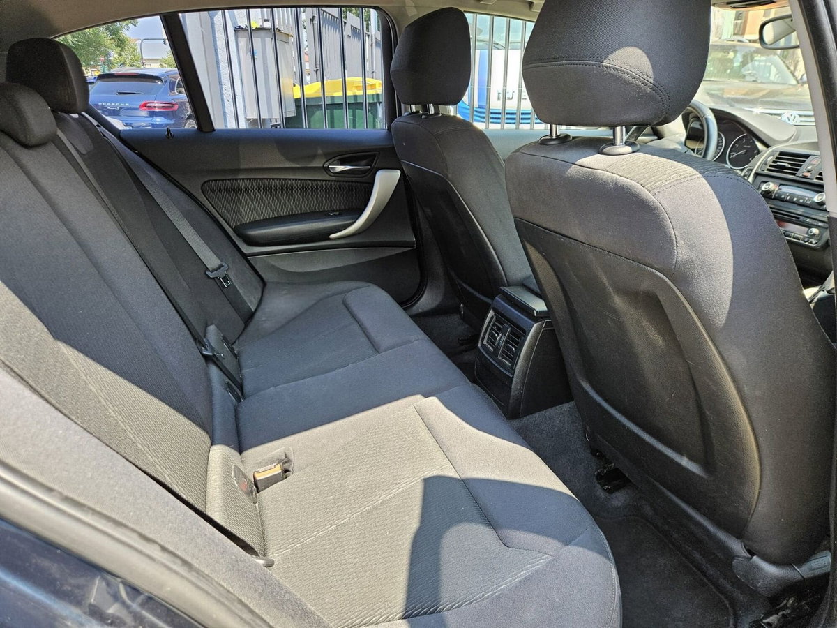 BMW Serie 1 3p. 118d xDrive 3p. Urban (13)