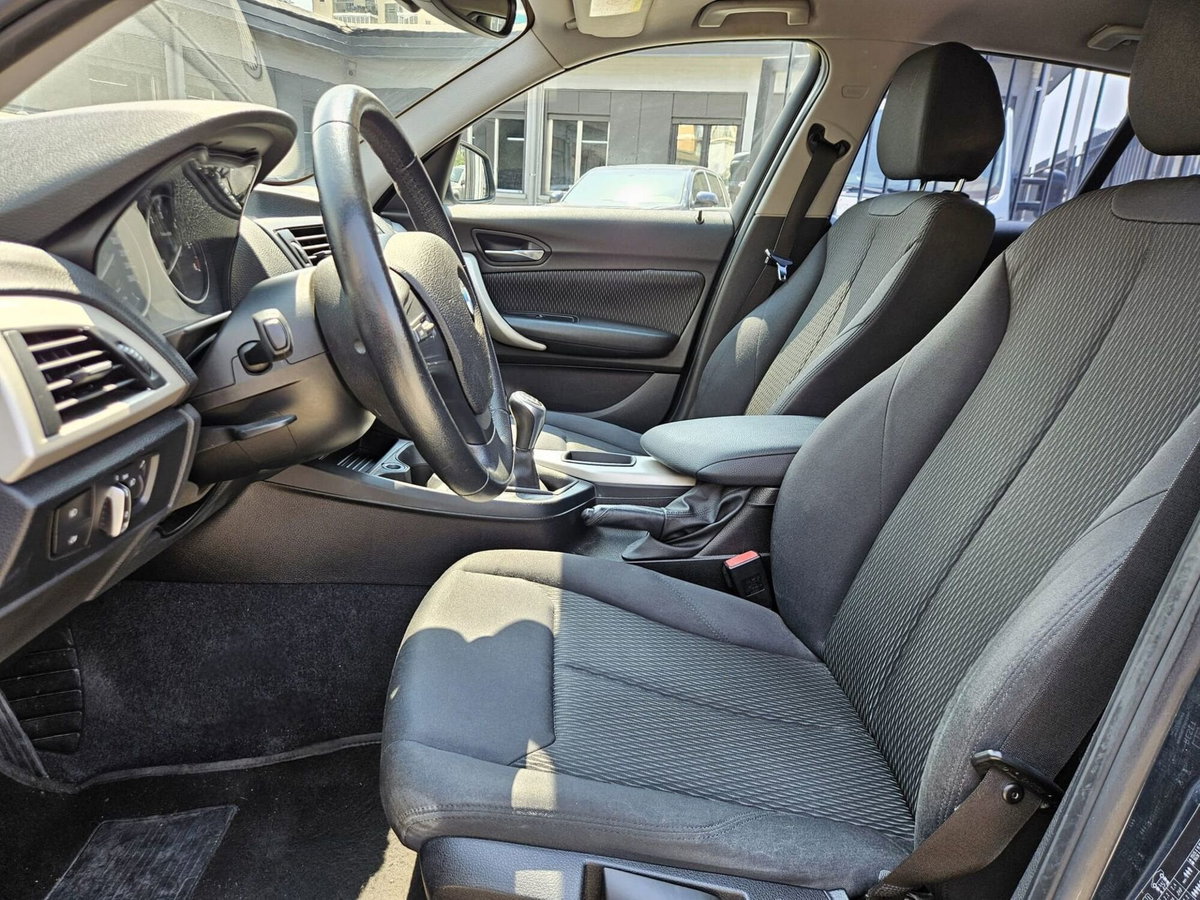 BMW Serie 1 3p. 118d xDrive 3p. Urban (8)