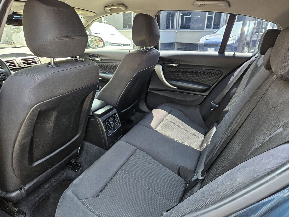 BMW Serie 1 3p. 118d xDrive 3p. Urban (9)