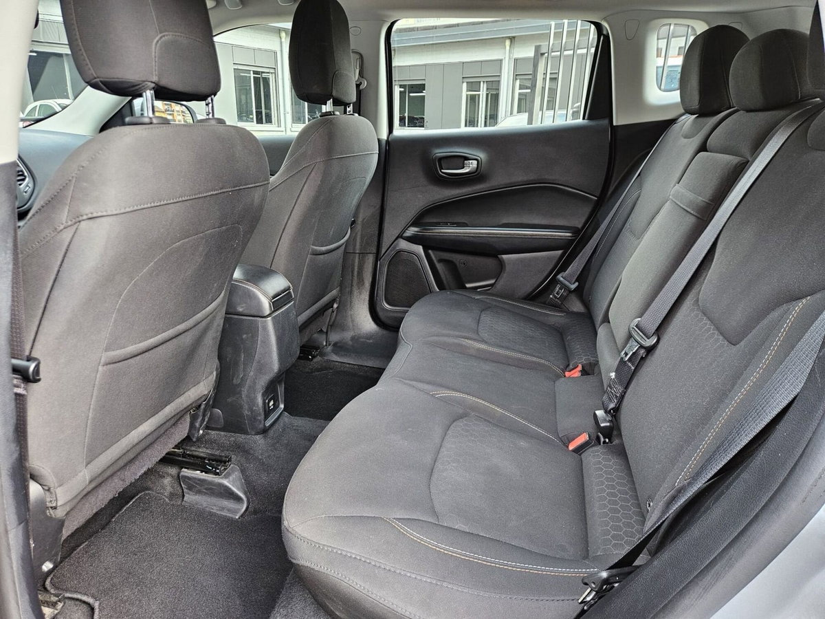Jeep Compass 2.0 Multijet II 4WD Longitude (9)