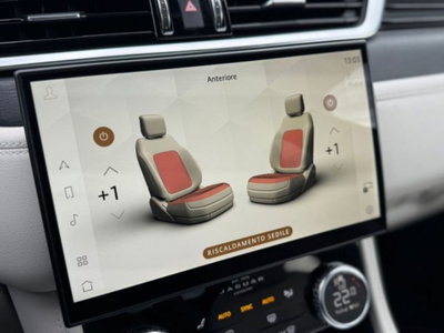 Jaguar F-Pace 2.0 PHEV 404 CV AWD aut. R-Dynamic SE (15)