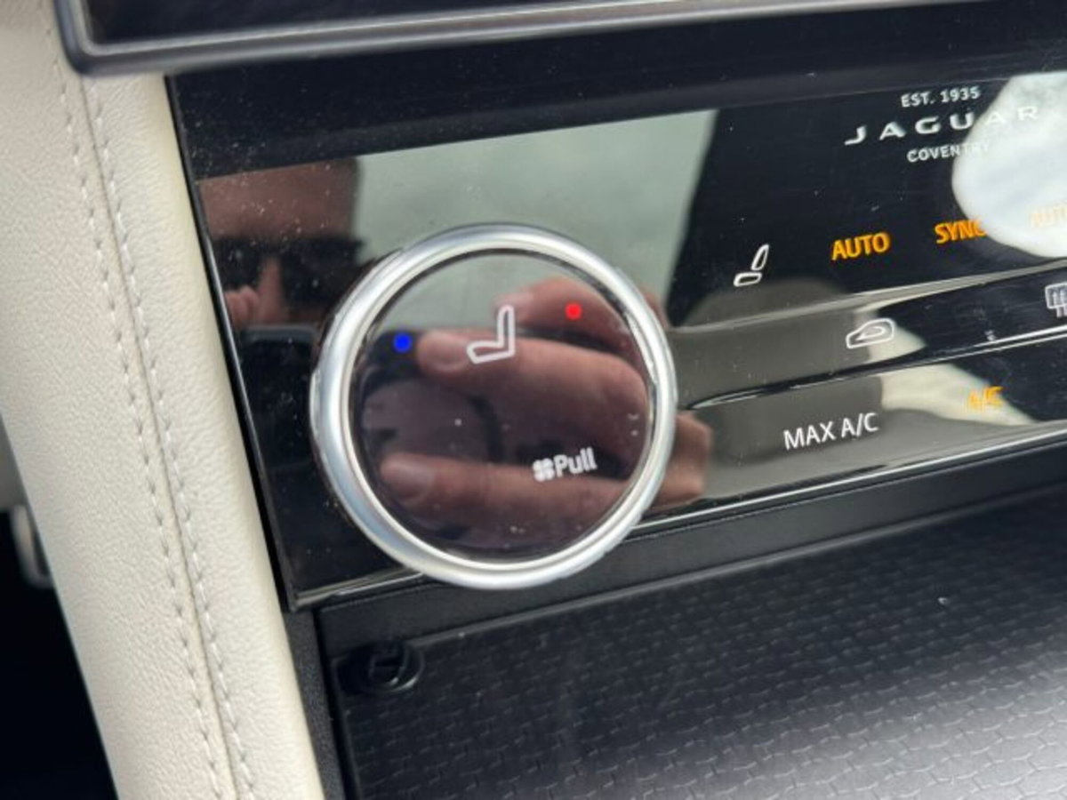 Jaguar F-Pace 2.0 PHEV 404 CV AWD aut. R-Dynamic SE (17)