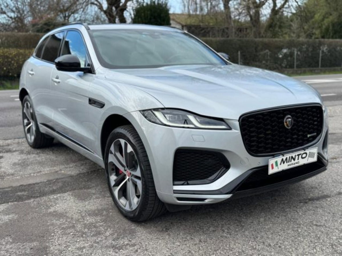 Jaguar F-Pace 2.0 PHEV 404 CV AWD aut. R-Dynamic SE (4)