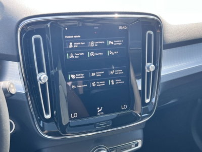 Volvo XC40 T3 Geartronic Momentum Pro (17)