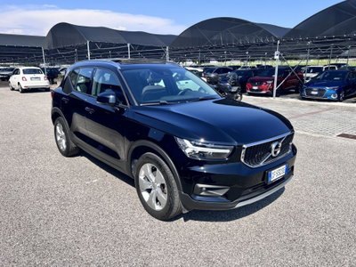 Volvo XC40 T3 Geartronic Momentum Pro (2)