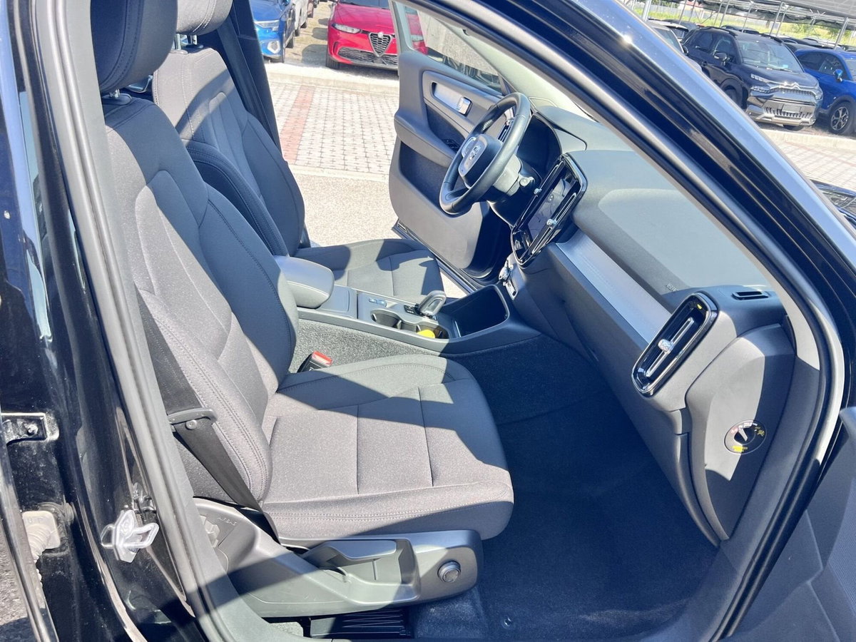 Volvo XC40 T3 Geartronic Momentum Pro (7)