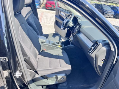 Volvo XC40 T3 Geartronic Momentum Pro (7)