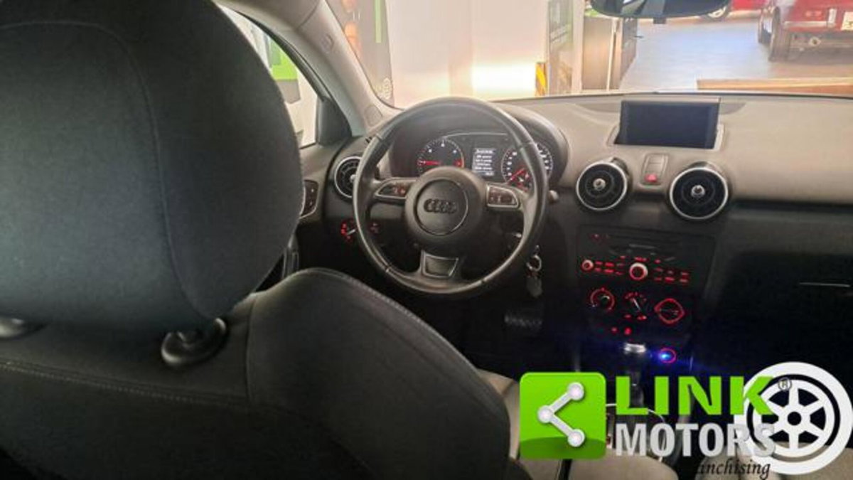 Audi A1 Sportback 1.6 TDI S tronic S line edition plus (19)