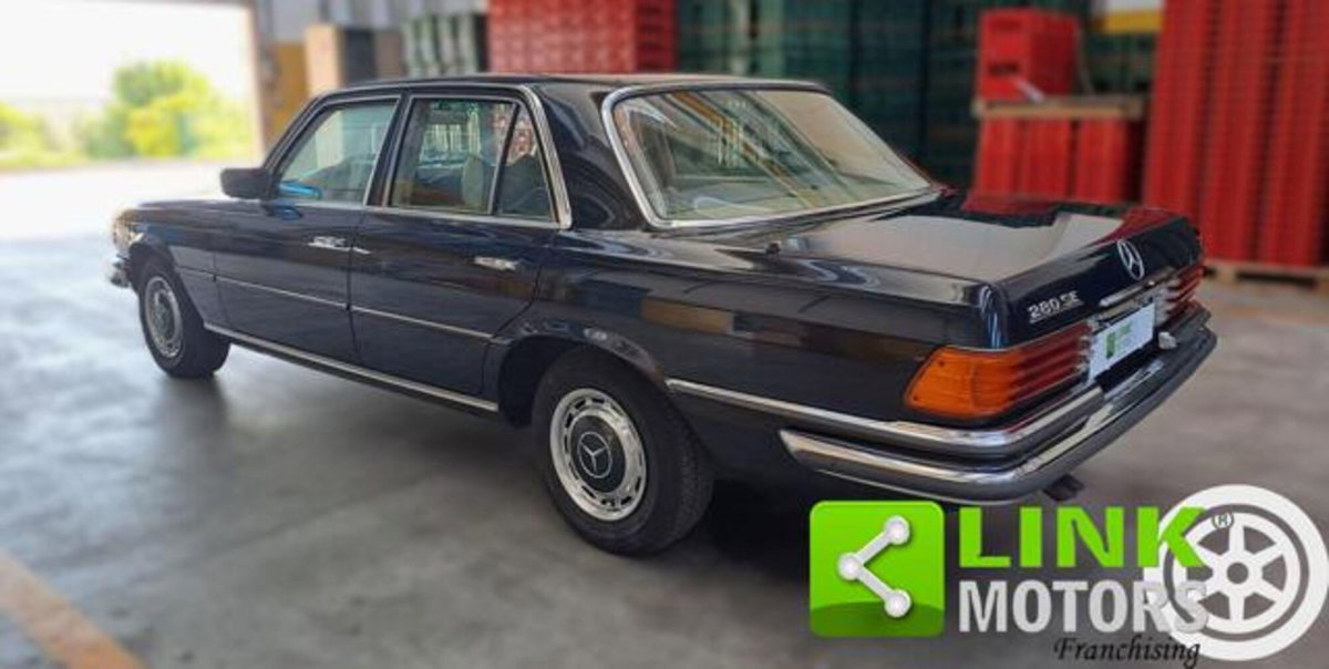 Mercedes-Benz 280 280 SE (17)