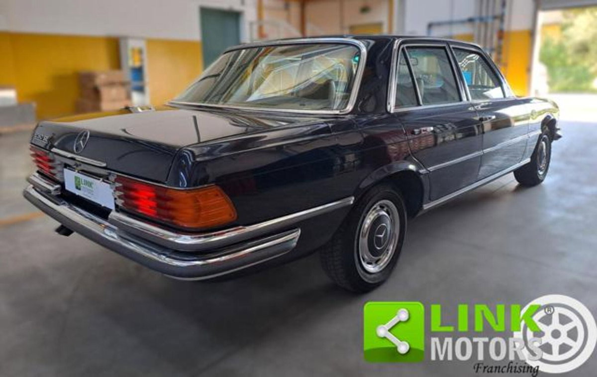 Mercedes-Benz 280 280 SE (18)