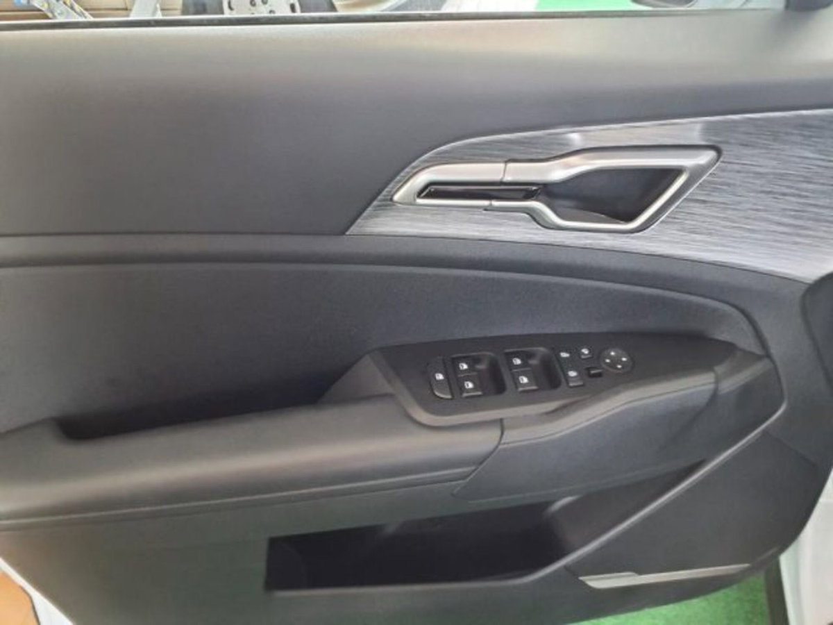 Kia Sportage 1.6 TGDi MHEV Style (12)