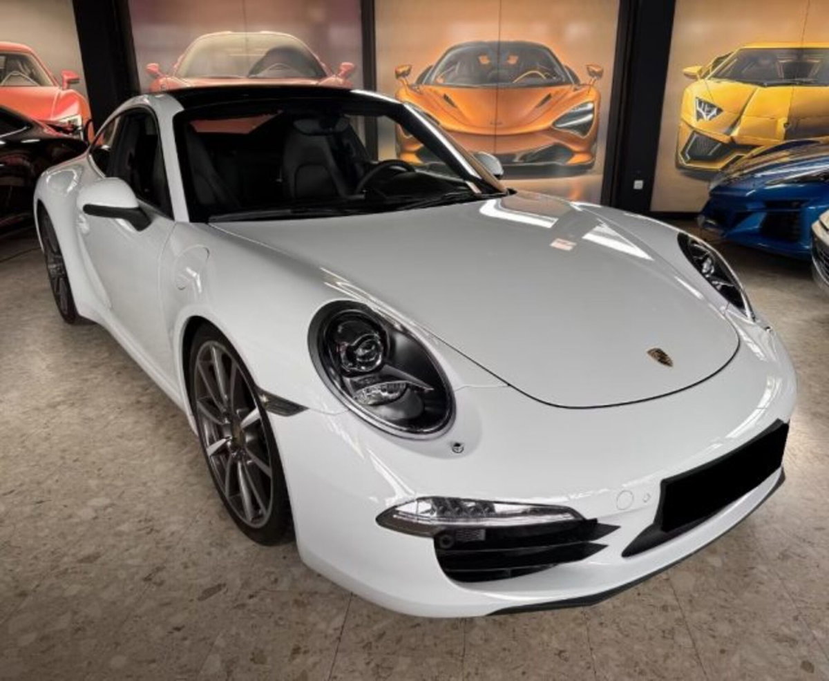 Porsche 911 Coupé 3.8 Carrera S (4)