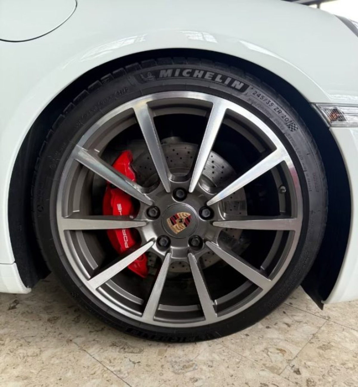 Porsche 911 Coupé 3.8 Carrera S (9)