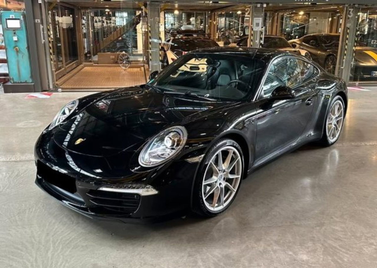 Porsche 911 Coupé 3.4 Carrera (2)