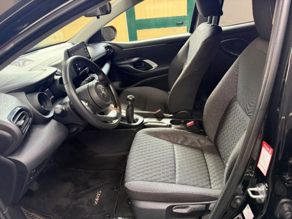 Toyota Yaris 1.0 5 porte Trend (10)