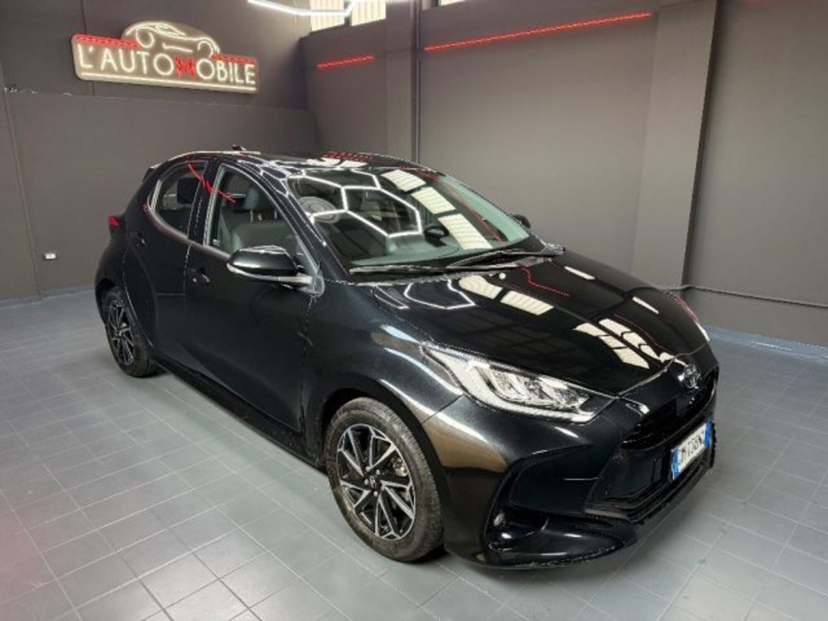 Toyota Yaris 1.0 5 porte Trend (2)