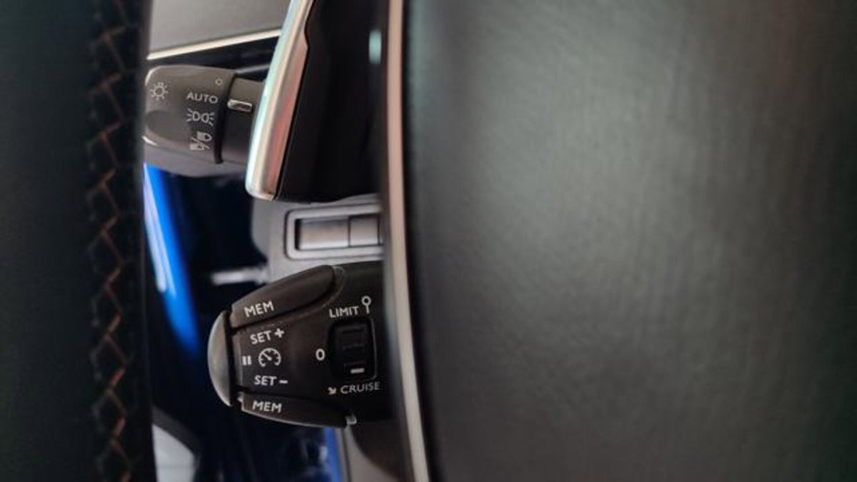 Peugeot 3008 PureTech Turbo 130 S&S EAT8 GT Line (13)