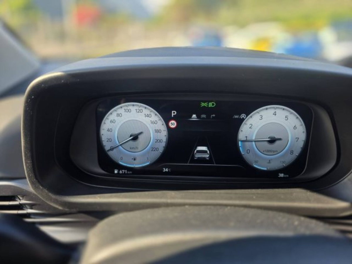 Hyundai Bayon 1.0 t-gdi Business 90cv dct (10)
