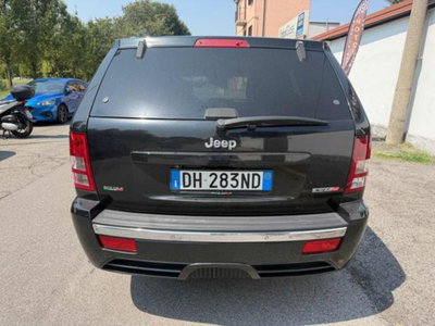 Jeep Grand Cherokee 6.1 V8 HEMI SRT-8 (4)