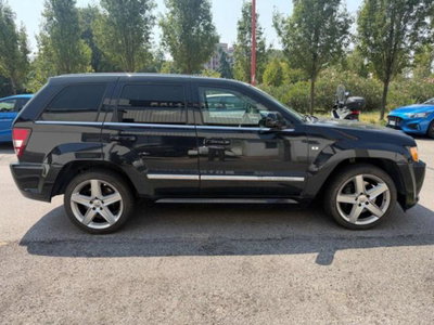 Jeep Grand Cherokee 6.1 V8 HEMI SRT-8 (6)