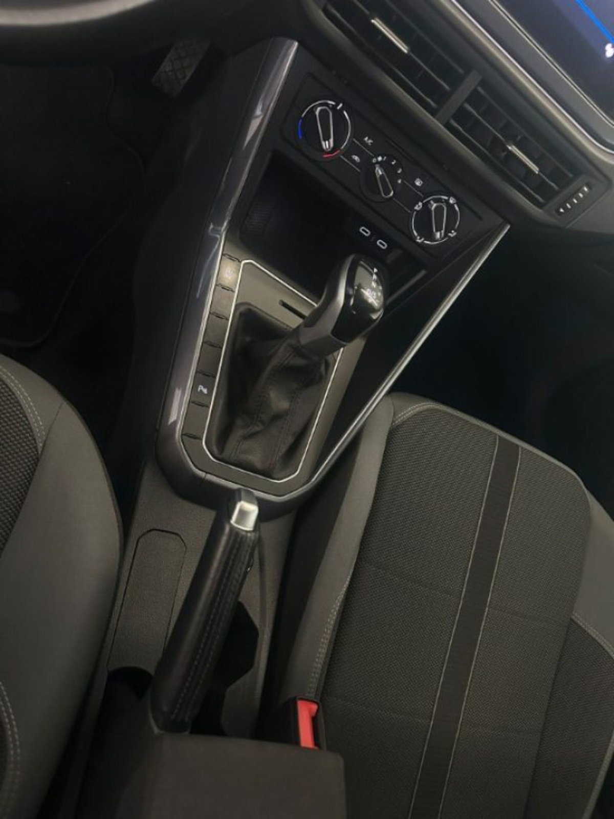 Volkswagen Polo 1.0 TSI 110 CV DSG Style (10)