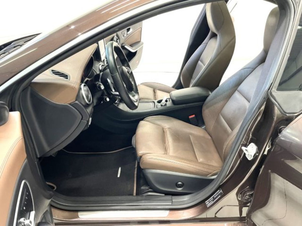 Mercedes-Benz CLA 220 d 4Matic Automatic Sport (7)