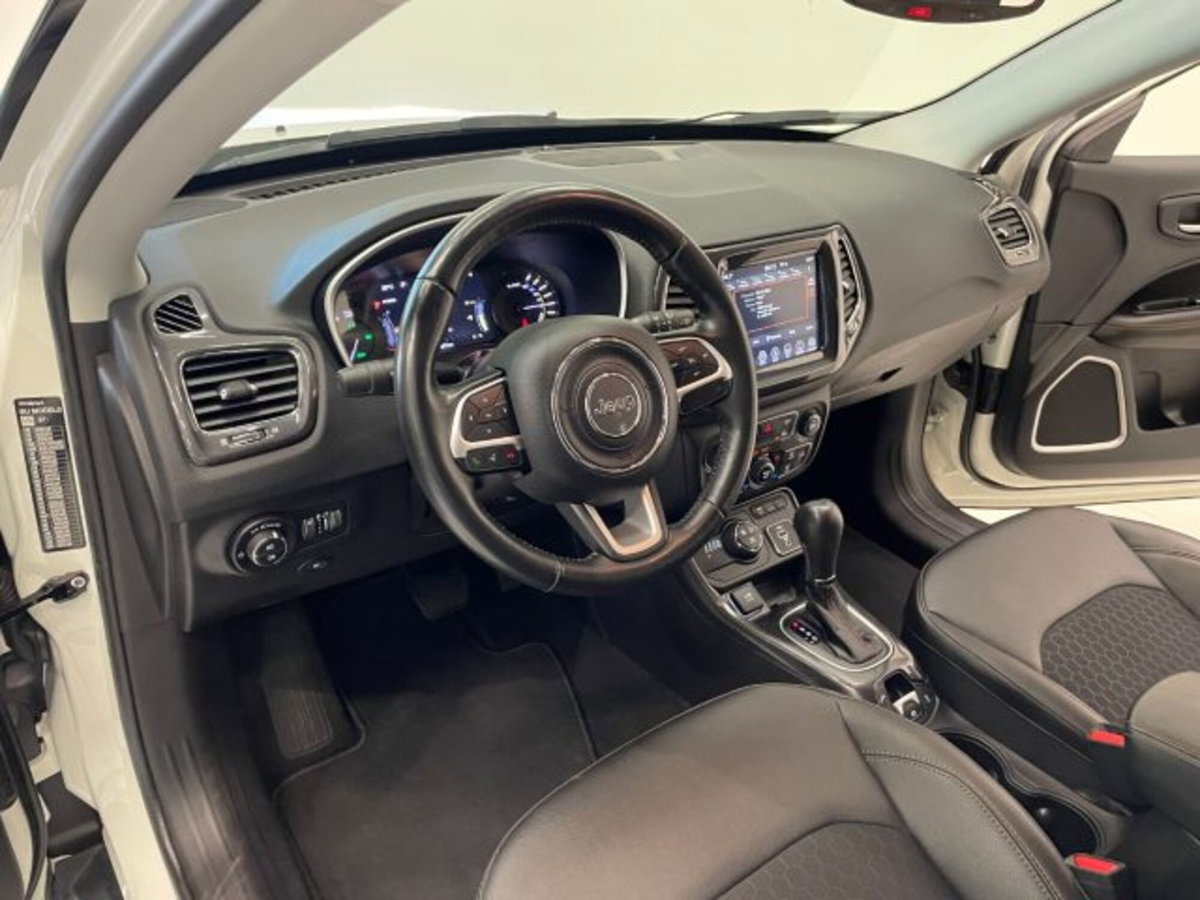 Jeep Compass 1.3 T4 190CV PHEV AT6 4xe Limited (15)