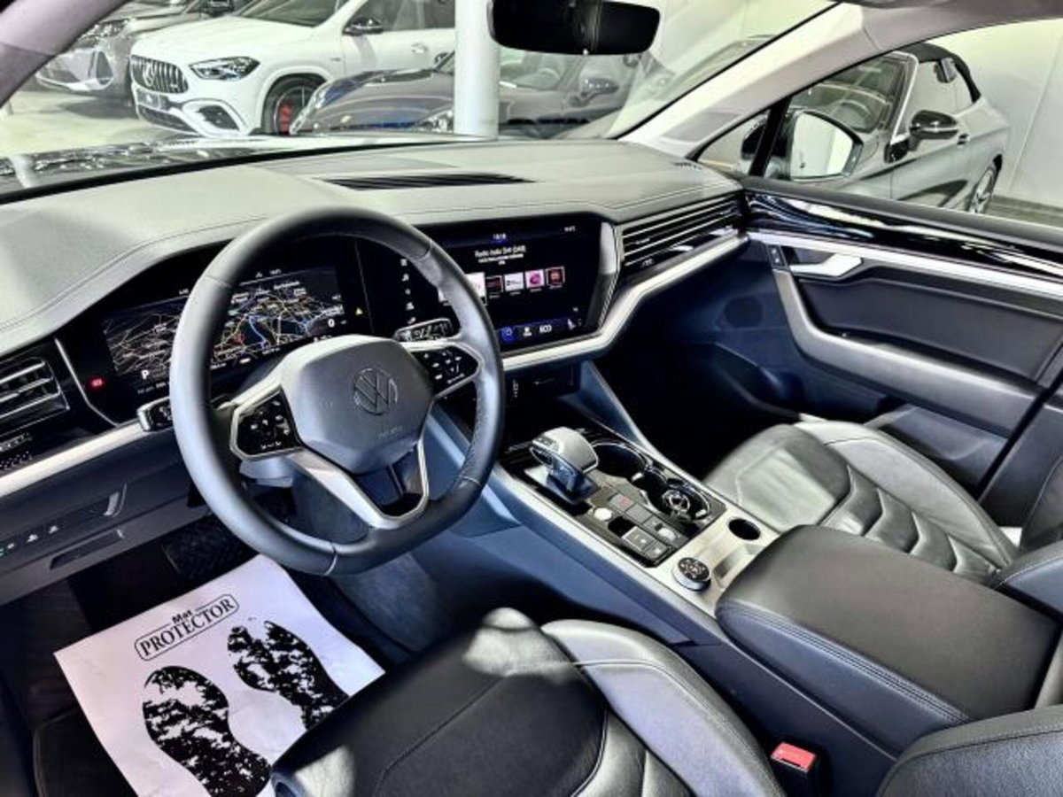 Volkswagen Touareg 3.0 V6 tdi scr R-Line Final Edition 231cv auto (11)