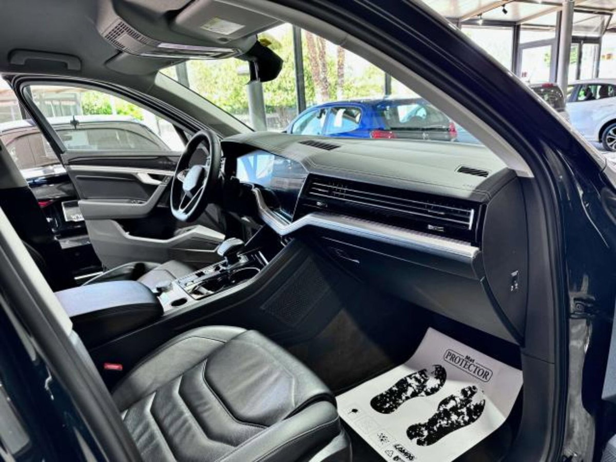Volkswagen Touareg 3.0 V6 tdi scr R-Line Final Edition 231cv auto (15)