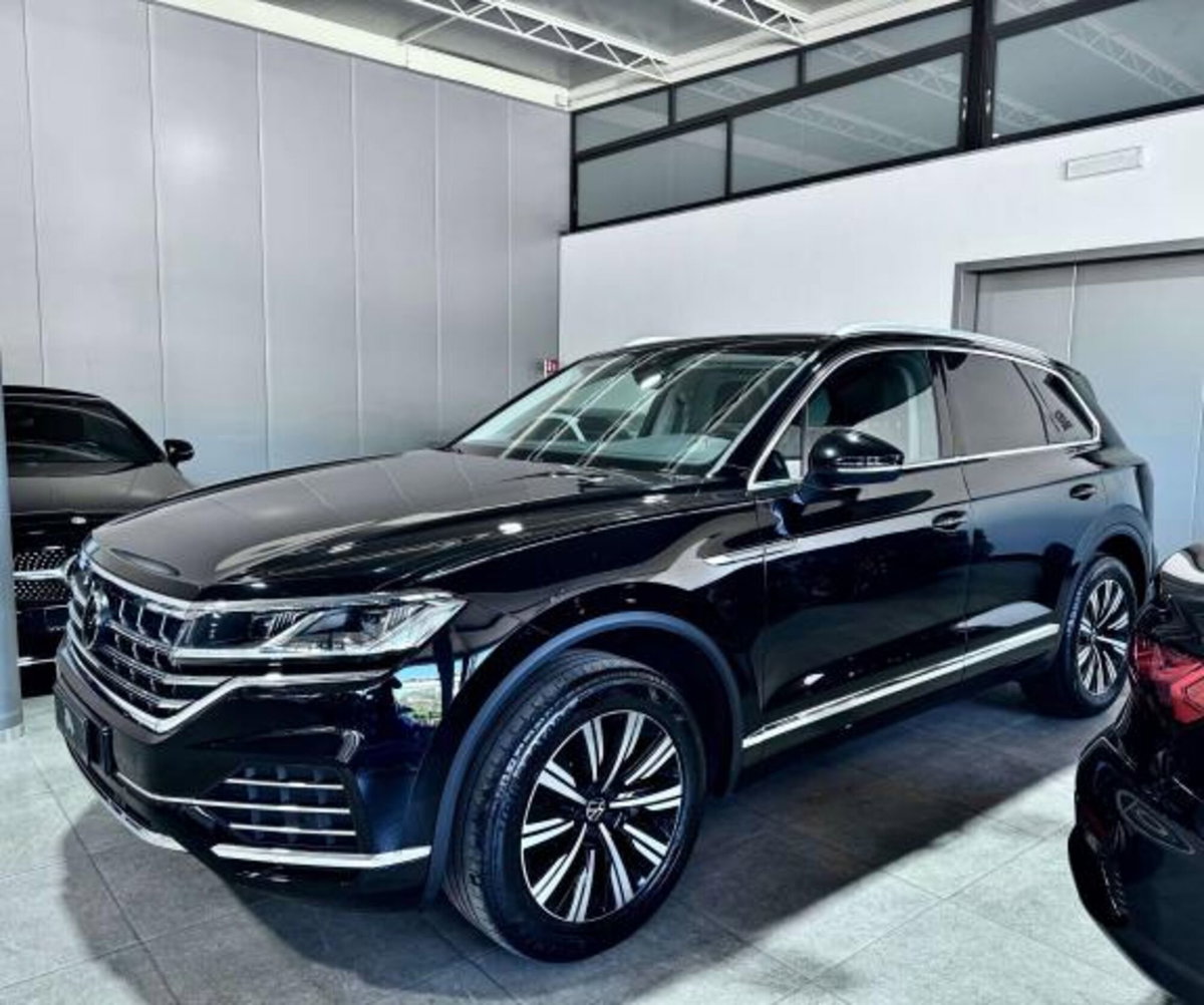 Volkswagen Touareg 3.0 V6 tdi scr R-Line Final Edition 231cv auto (3)