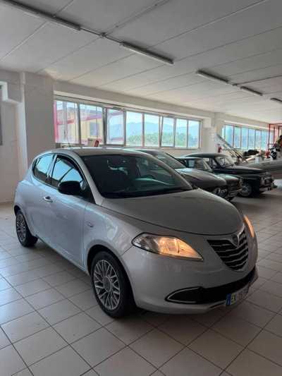 Lancia Ypsilon 0.9 TwinAir 85 CV 5 porte S&S Silver usata