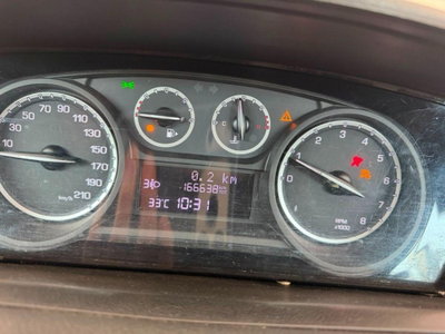 Lancia Ypsilon 0.9 TwinAir 85 CV 5 porte S&S Silver (11)