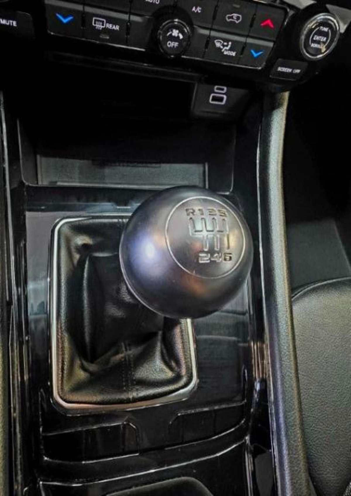 Jeep Compass 1.6 Multijet II 2WD Limited (13)