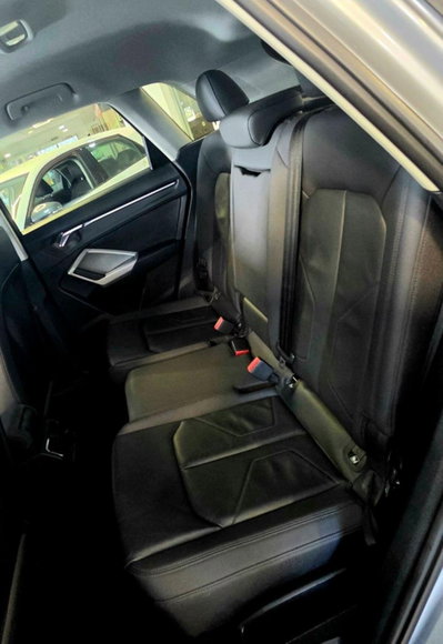 Audi Q3 35 TDI quattro S tronic Business (10)