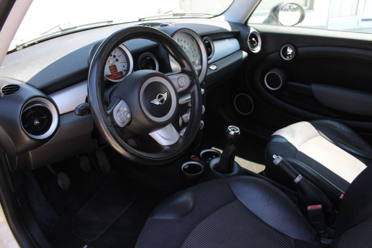 MINI Mini 1.6 16V Cooper D Chili (7)