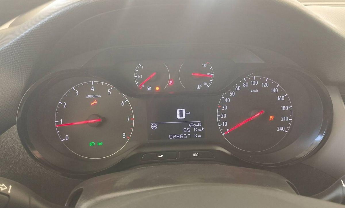 Opel Crossland X 1.2 12V Innovation (15)