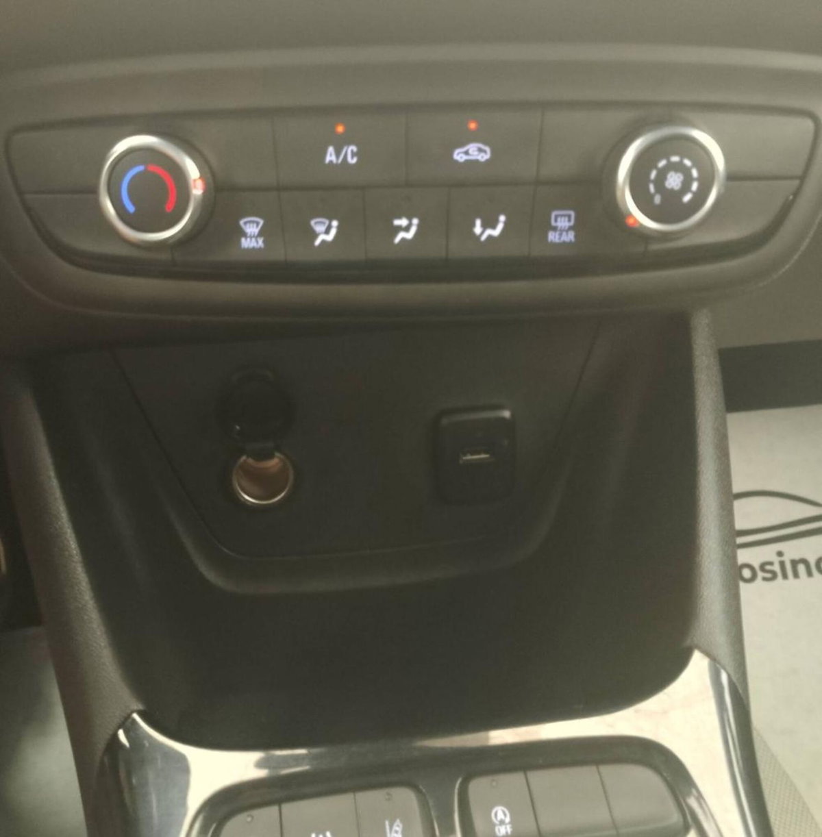 Opel Crossland X 1.2 12V Innovation (20)