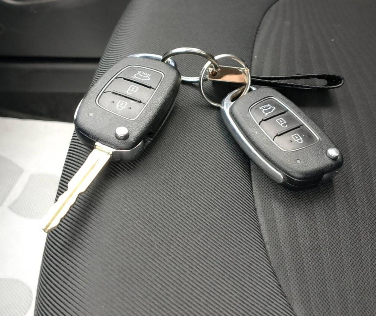 Hyundai i10 1.0 MPI AT Tech (18)