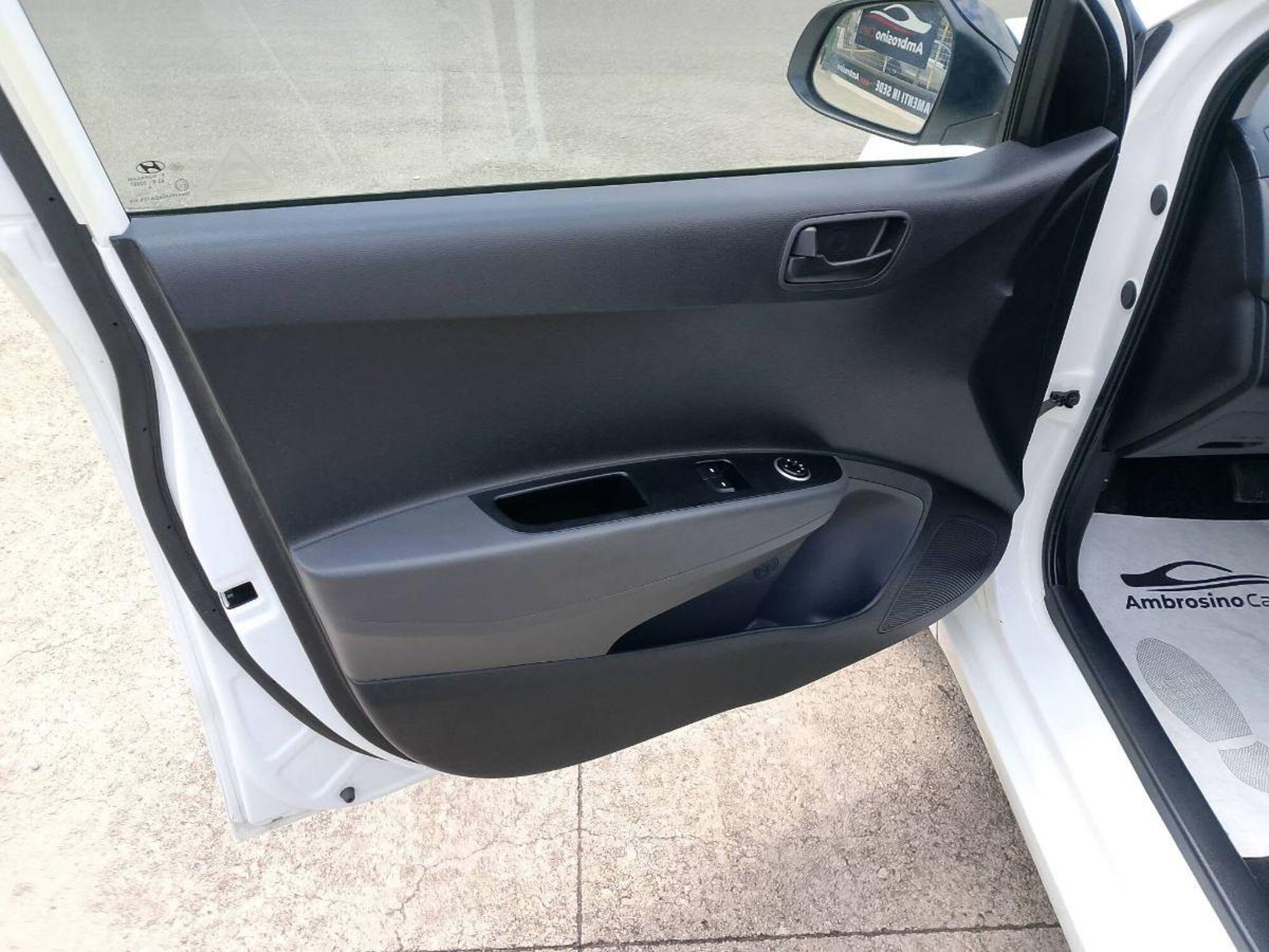 Hyundai i10 1.0 MPI AT Tech (20)