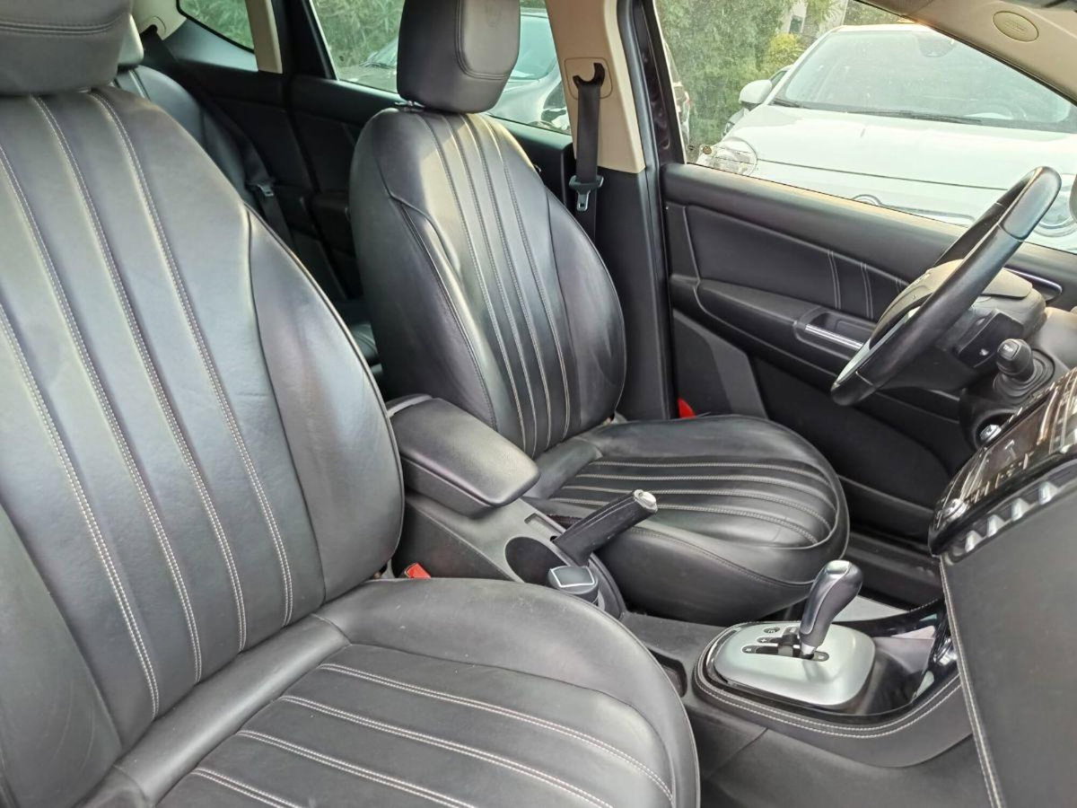 Lancia Delta 1.6 MJT DPF Silver (17)