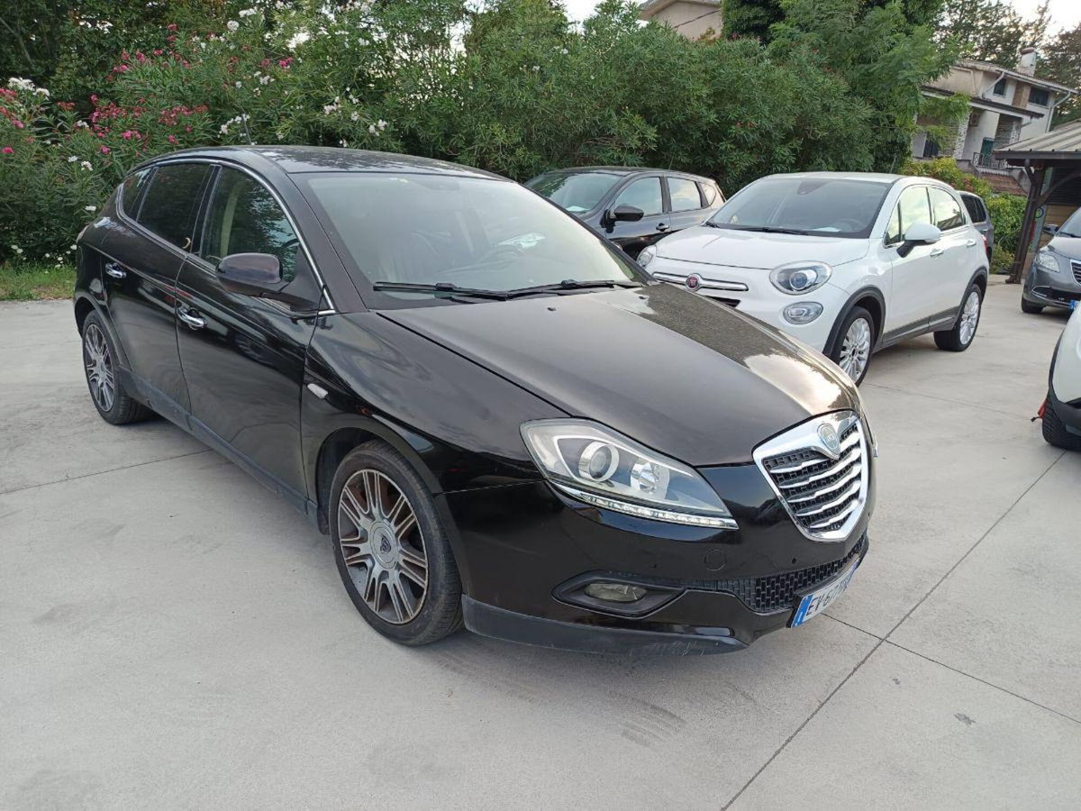 Lancia Delta 1.6 MJT DPF Silver (4)